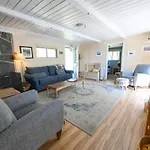 Near Yosemite Bass Lake Cabin With Hot Tub, Lake View, Pet Friendly