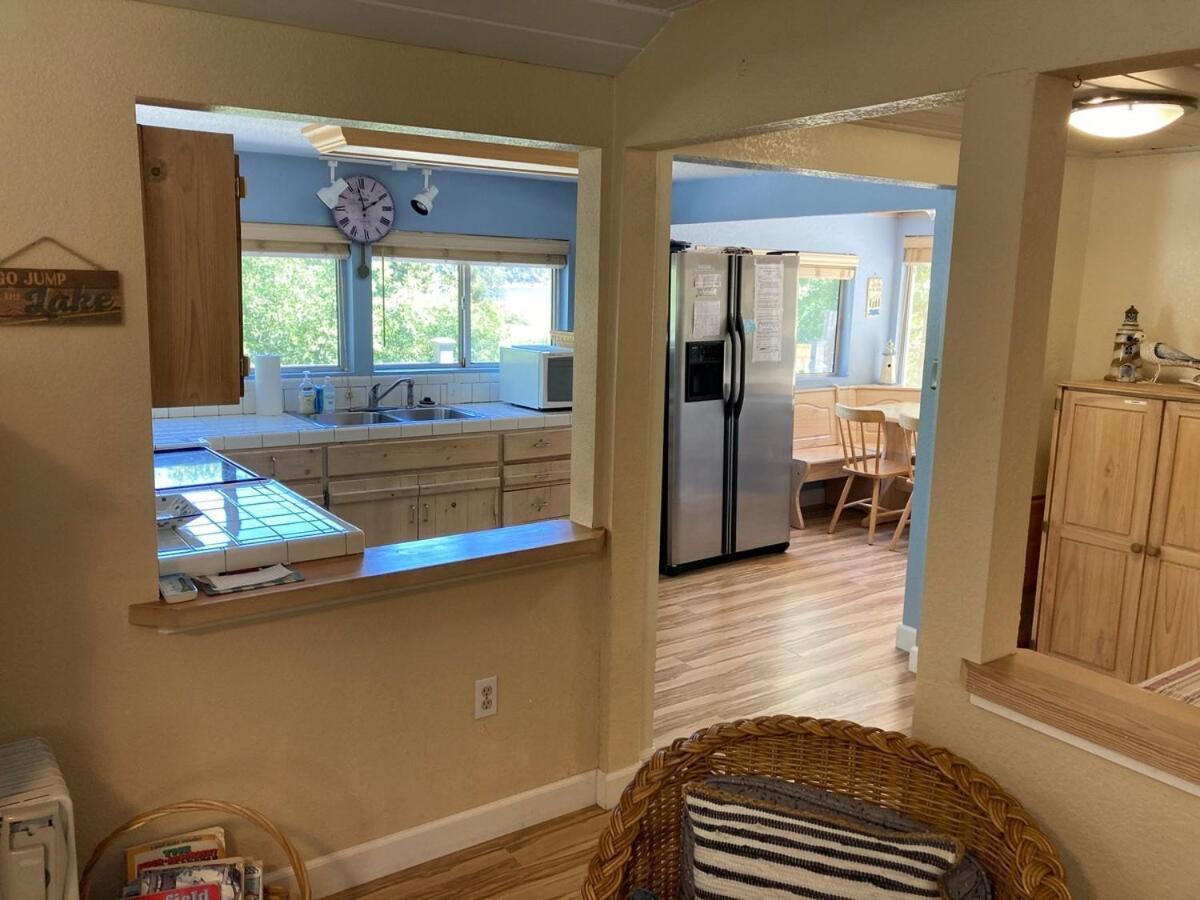 Near Yosemite Bass With Hot Tub, View, Pet Friendly * Bass Lake