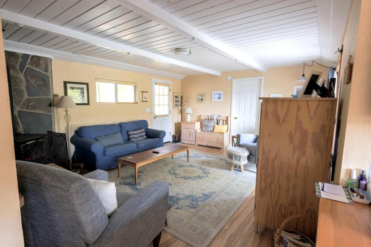 Near Yosemite Bass With Hot Tub, View, Pet Friendly Holiday home *