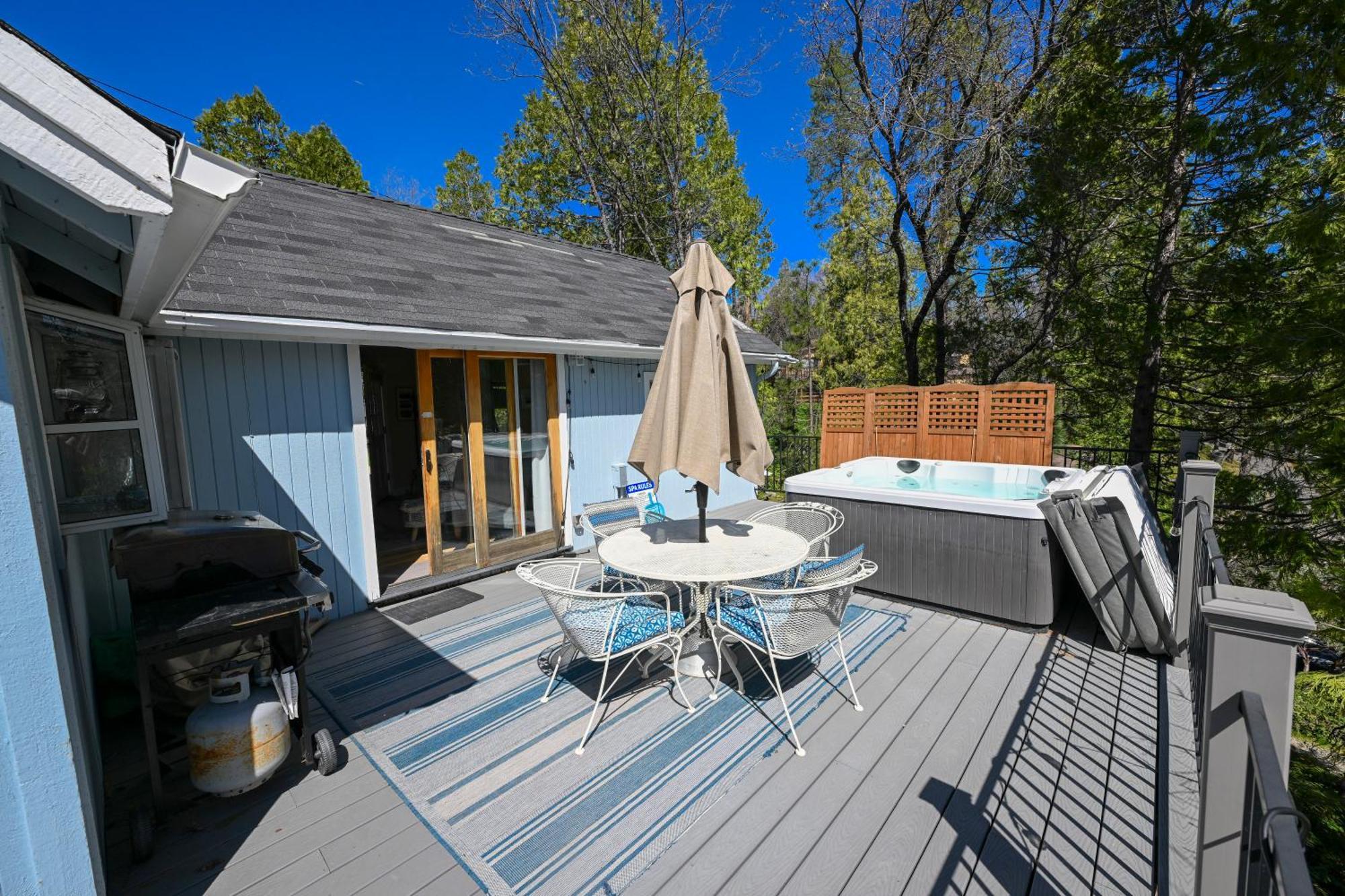 Near Yosemite Bass With Hot Tub, View, Pet Friendly Holiday home Bass Lake