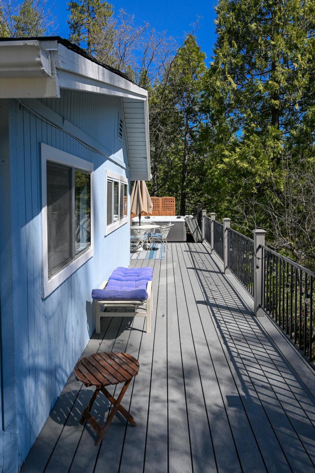 Near Yosemite Bass With Hot Tub, View, Pet Friendly Holiday home