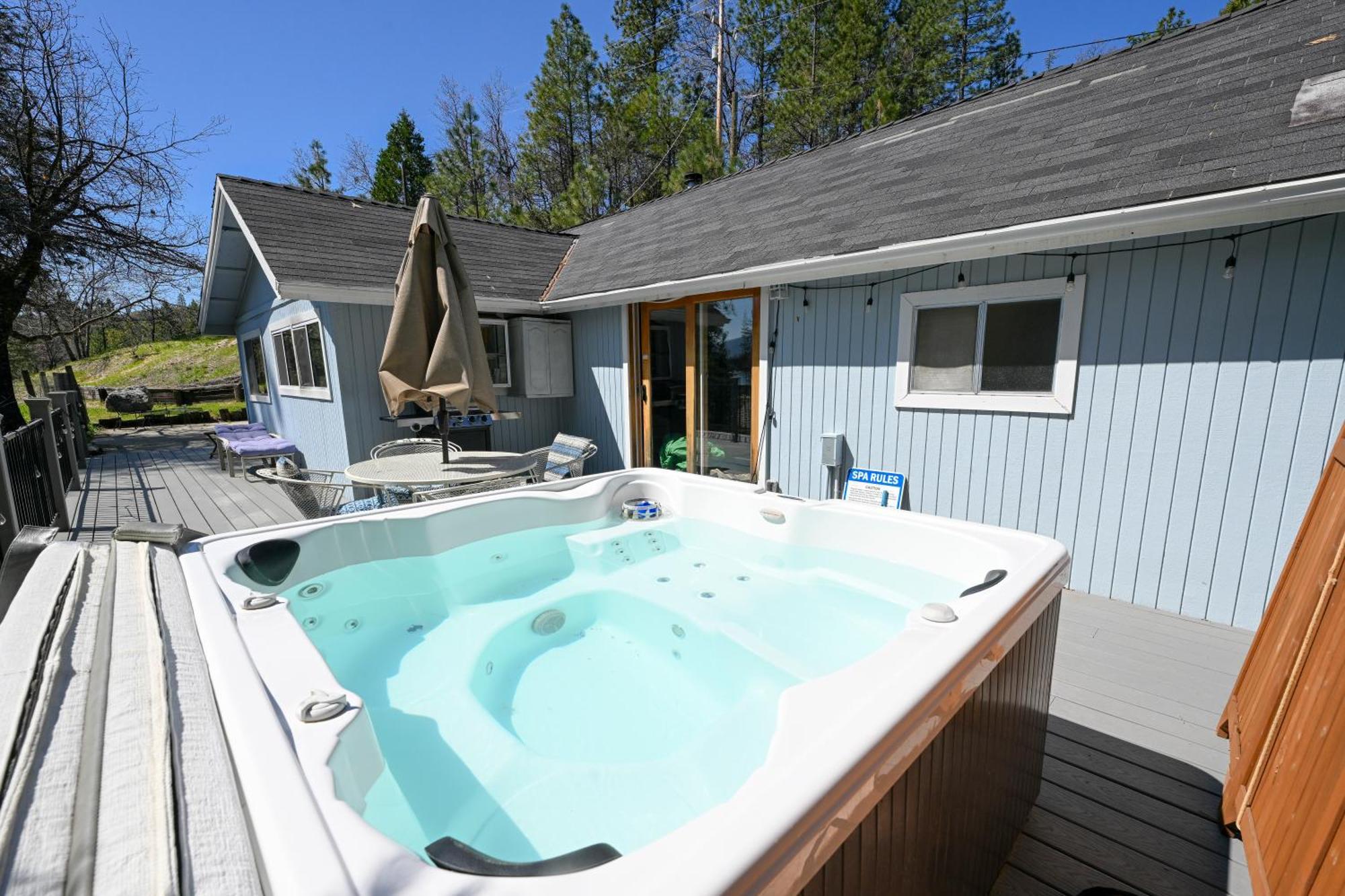 Near Yosemite Bass With Hot Tub, View, Pet Friendly Bass Lake