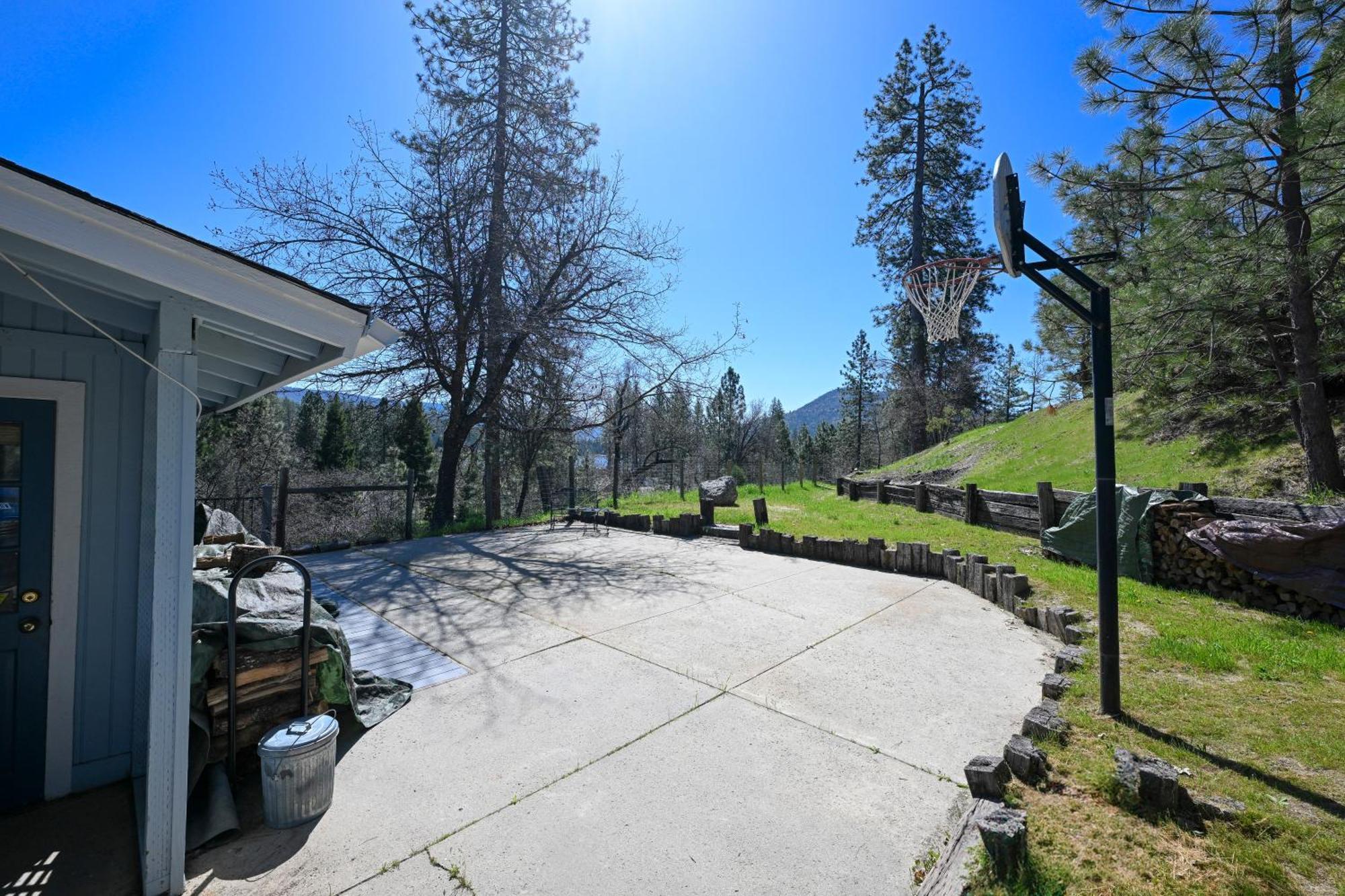 Near Yosemite Bass With Hot Tub, View, Pet Friendly Holiday home *