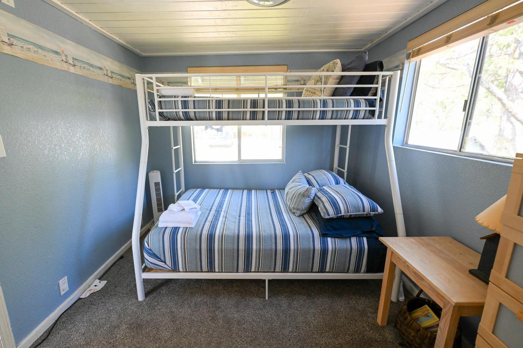 Near Yosemite Bass With Hot Tub, View, Pet Friendly * Bass Lake
