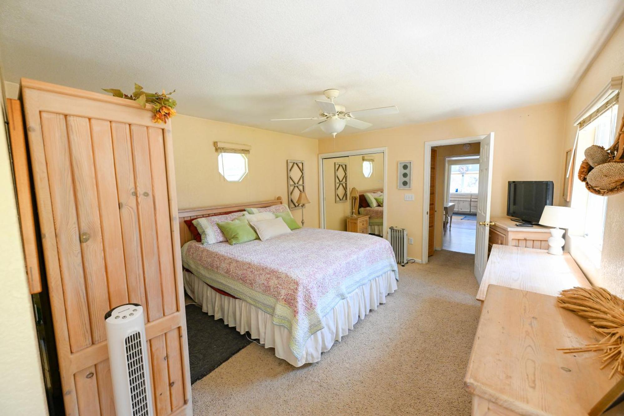 Near Yosemite Bass With Hot Tub, View, Pet Friendly Bass Lake