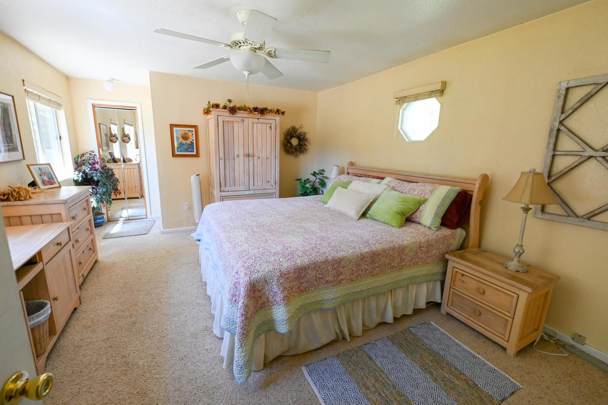 Near Yosemite Bass With Hot Tub, View, Pet Friendly * Bass Lake