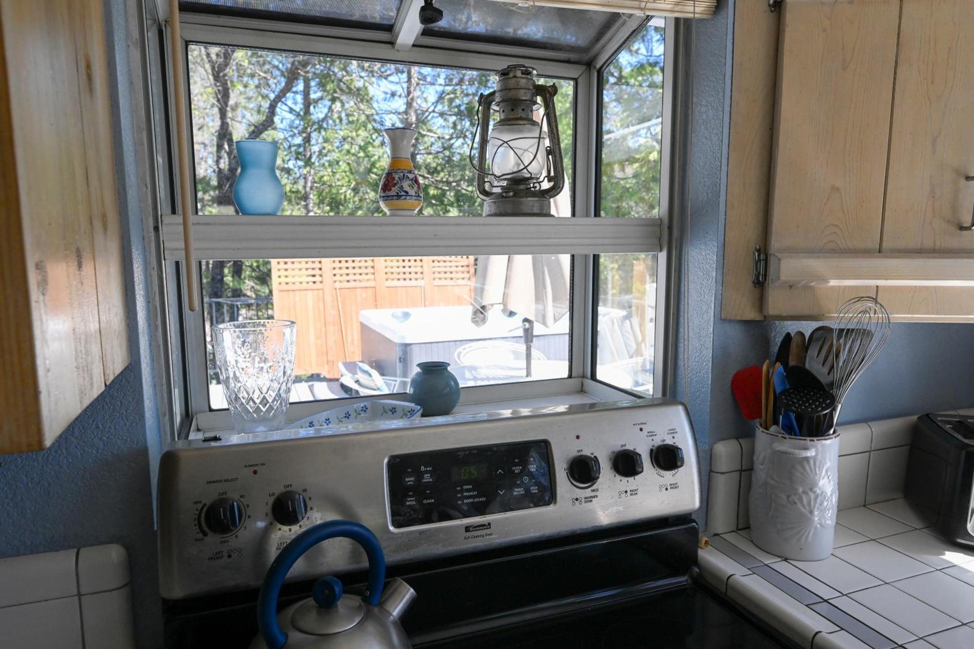 Near Yosemite Bass With Hot Tub, View, Pet Friendly Holiday home *